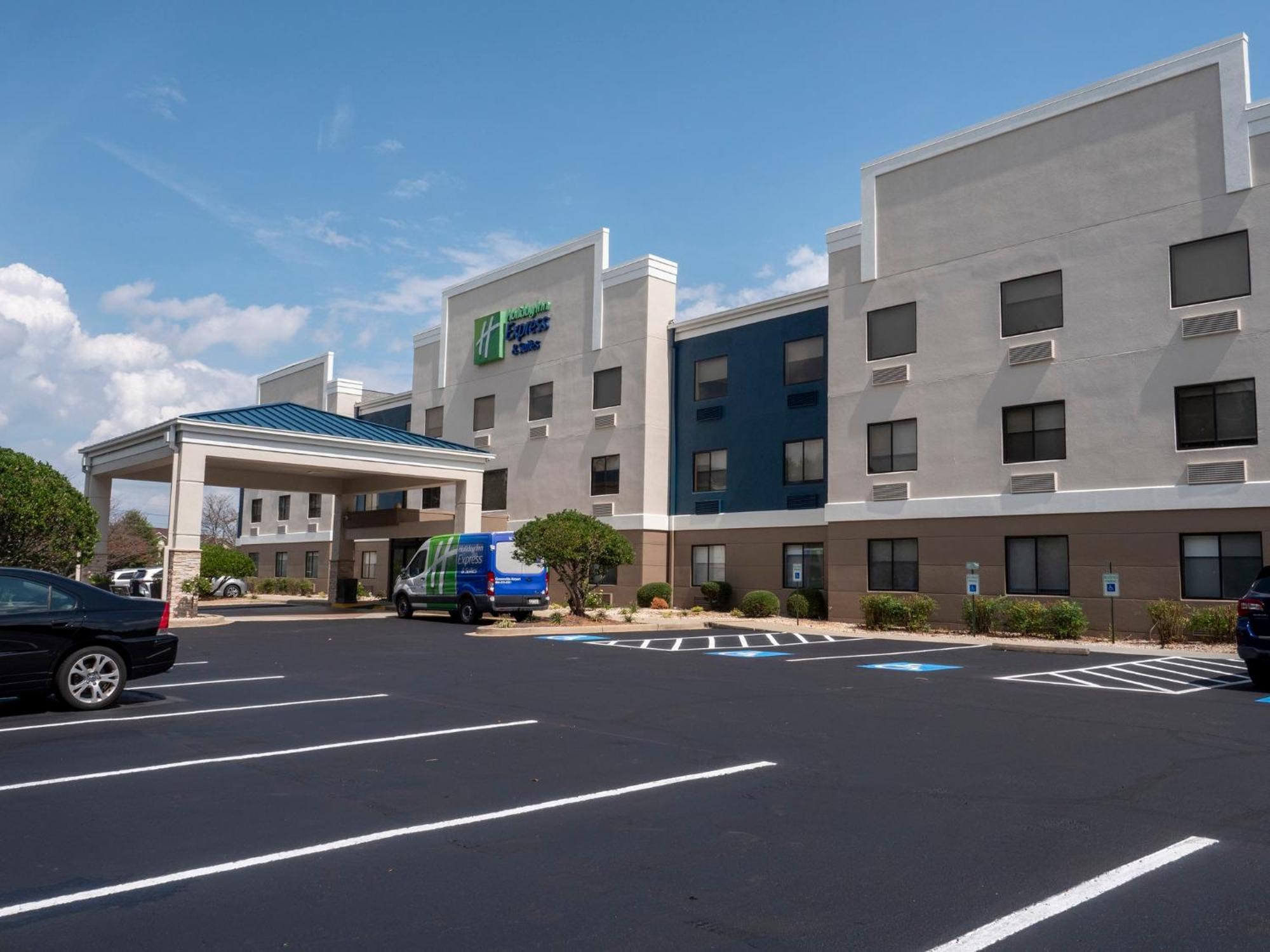 Holiday Inn Express & Suites Greenville Airport, An Ihg Hotel Exterior photo